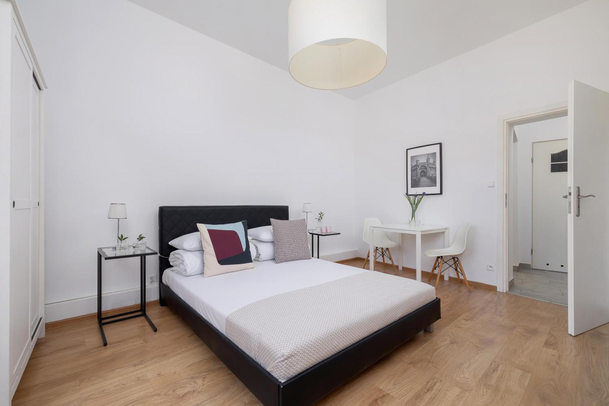 1-Bedroom Apartment - Dluga 65 Street Krakow Bagian luar foto