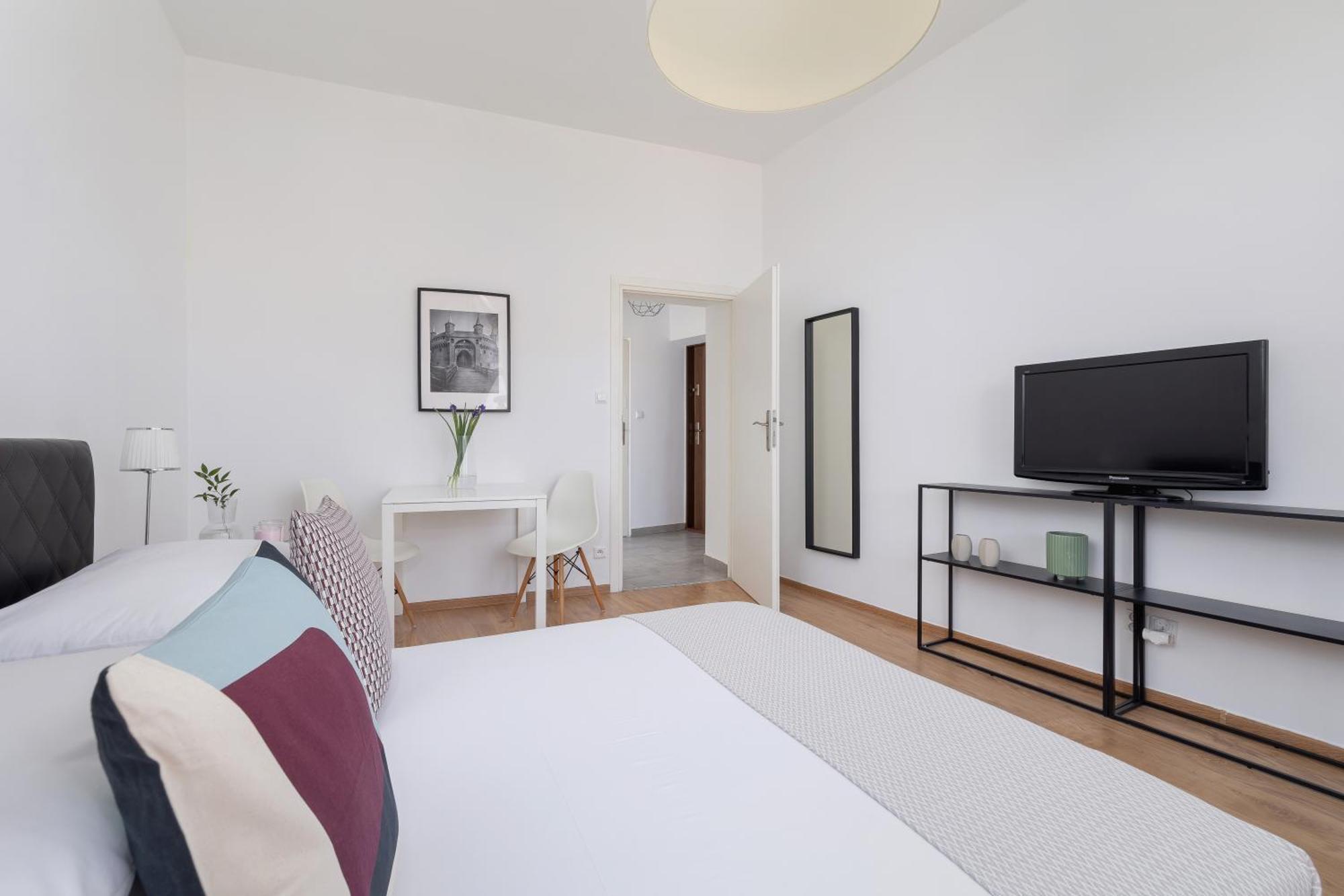 1-Bedroom Apartment - Dluga 65 Street Krakow Bagian luar foto