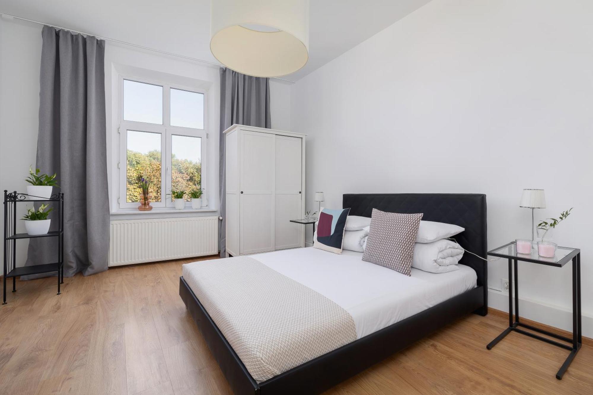 1-Bedroom Apartment - Dluga 65 Street Krakow Bagian luar foto