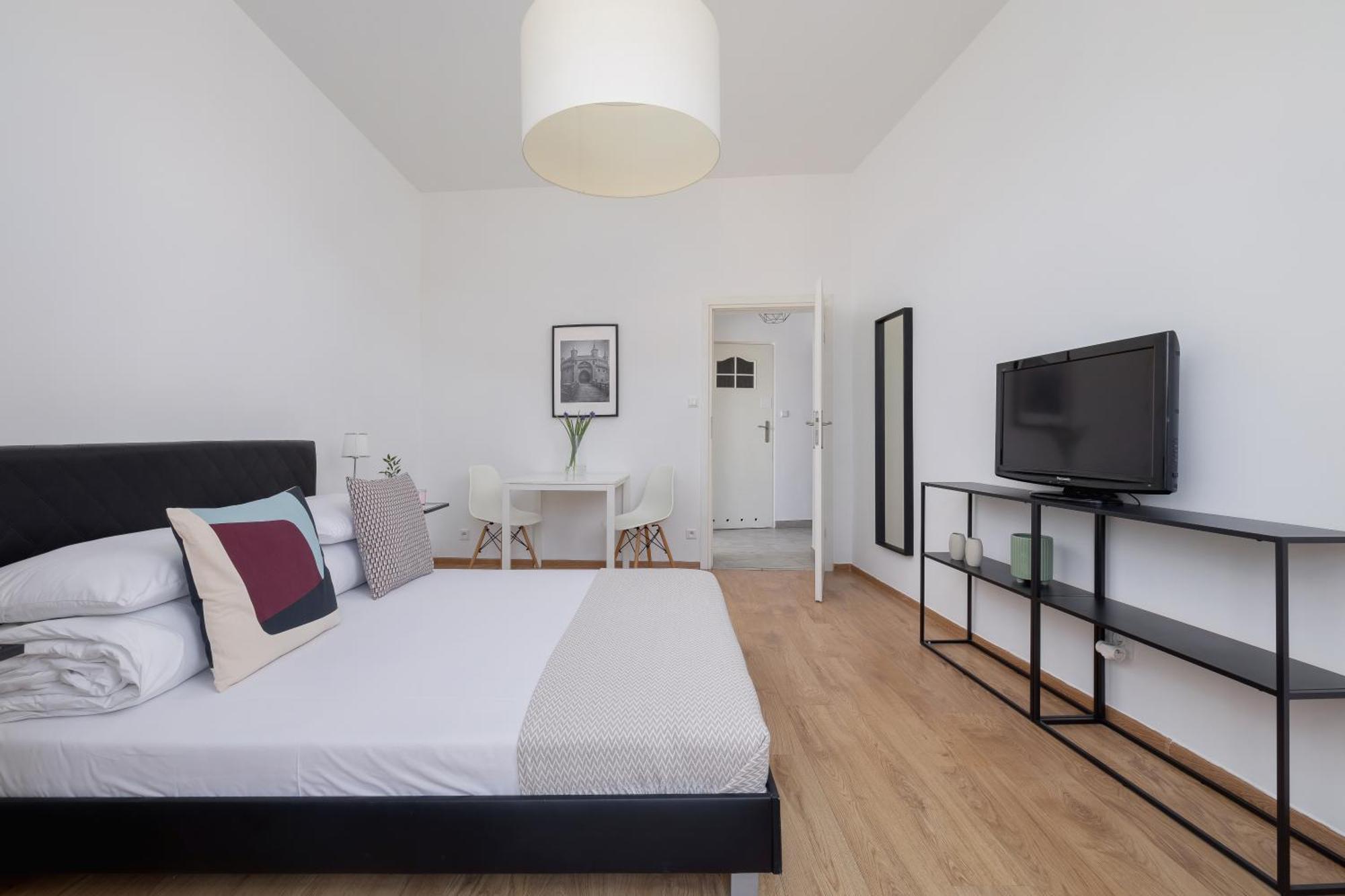 1-Bedroom Apartment - Dluga 65 Street Krakow Bagian luar foto