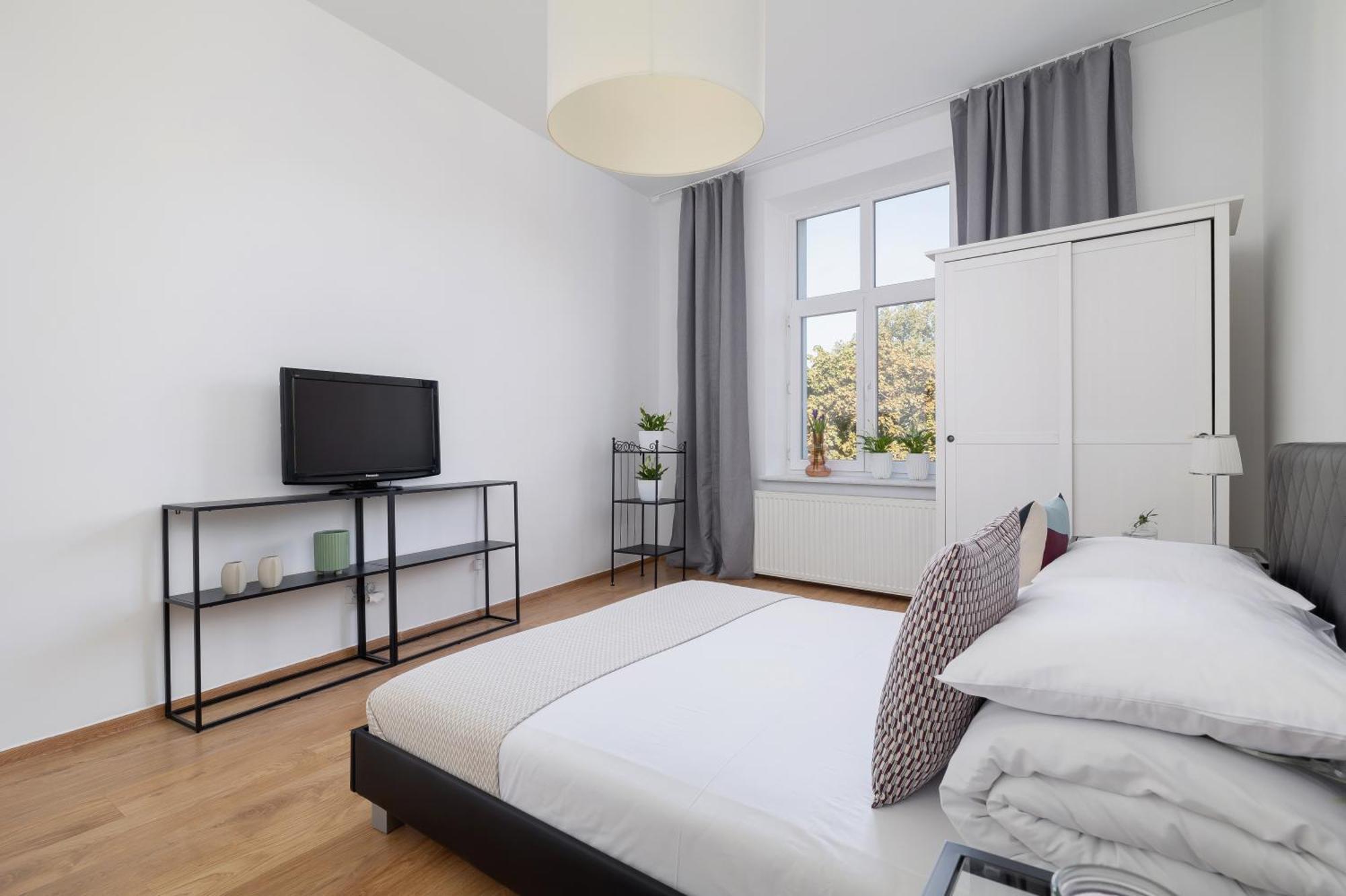 1-Bedroom Apartment - Dluga 65 Street Krakow Bagian luar foto